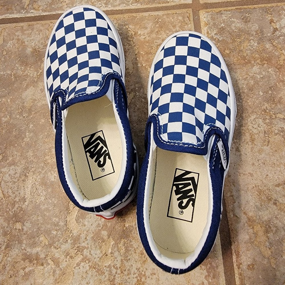 New Kids checkboard vans size 11.5